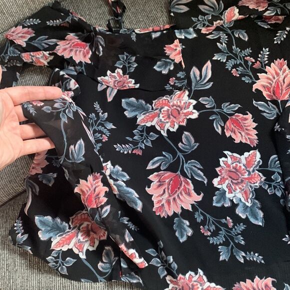 Olivaceous cold shoulder sheer ruffle blouse sz small - Picture 15 of 16